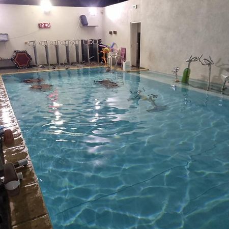 Saint-Mitre-les-Remparts Sci Aquazen Loisirs Detente المظهر الخارجي الصورة